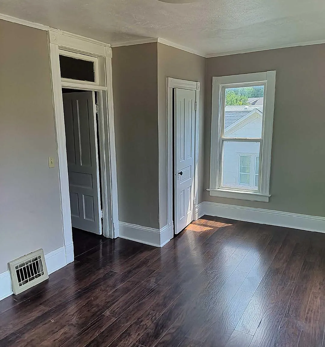 1 bed, $1,000 — Photo 4