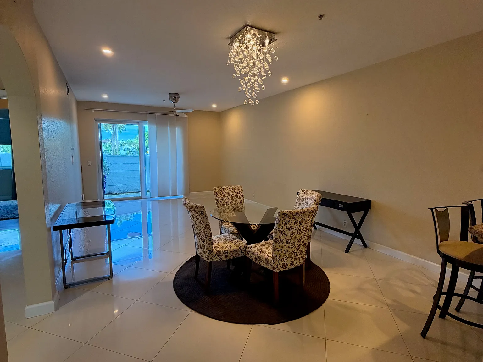 2 bed, 1170 sqft, $2,750 — Photo 3