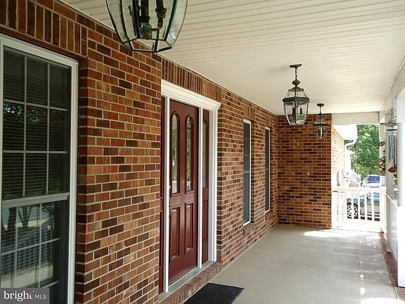 5th image of 7415 Heathrow Dr
