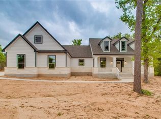 122 N Buckhorn Dr, Bastrop, TX 78602