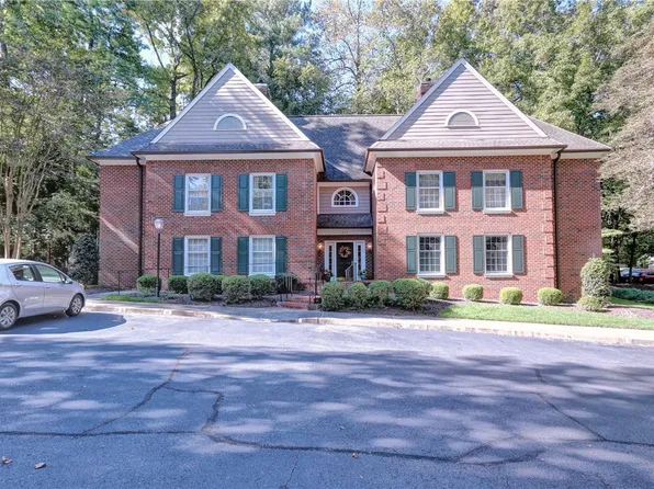 229 Woodmere Dr APT C, Williamsburg, VA 23185