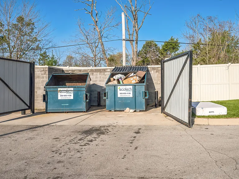 Frontgate Apartments — Photo 45