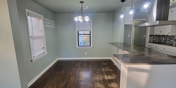 5th image of 2225 NE 17th St