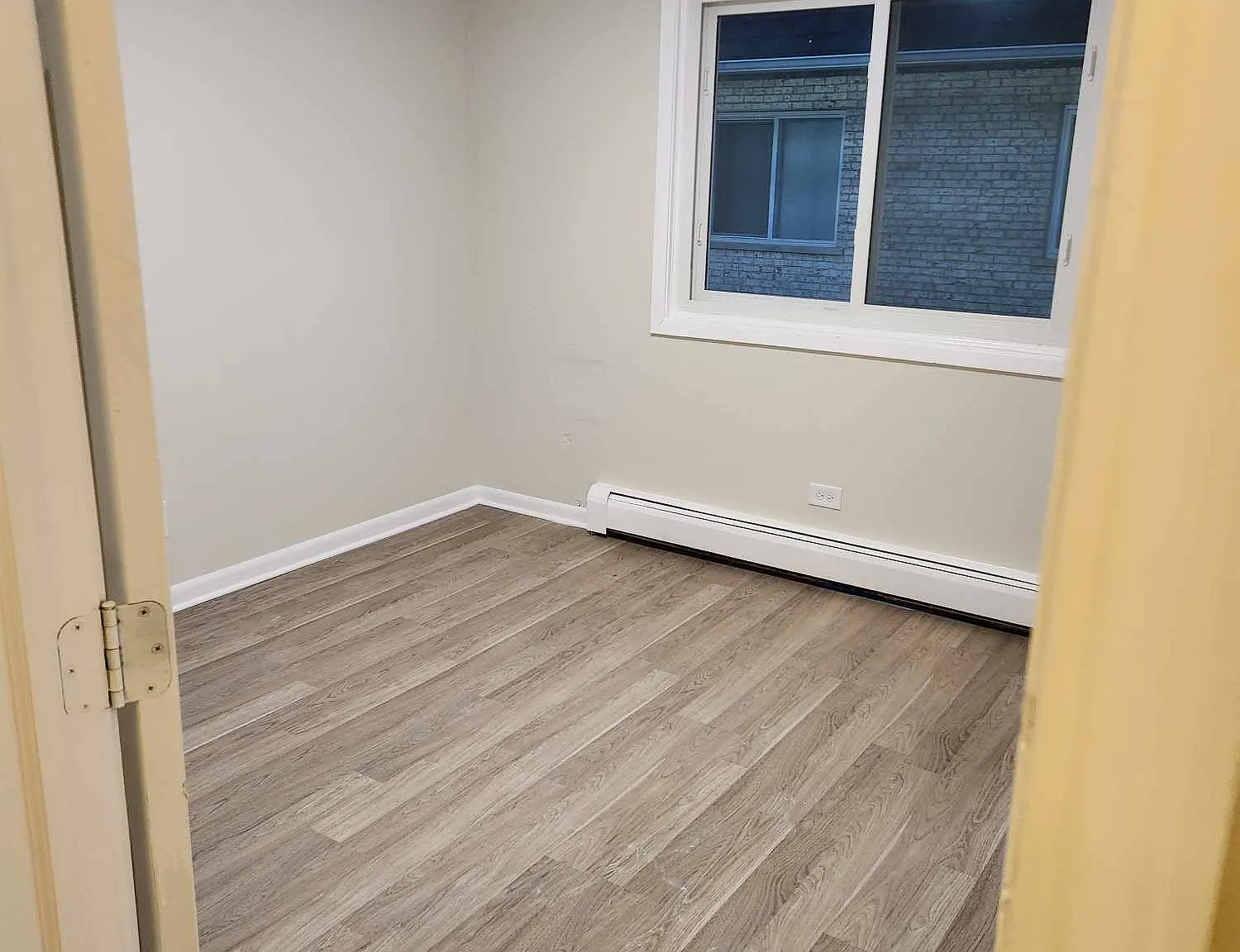 1319 N Baldwin Ct, 2D - 1 — Photo 2