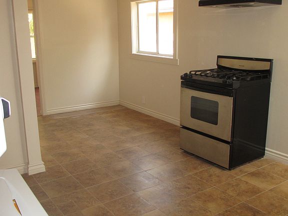 3rd image of 3244 La Clede Ave