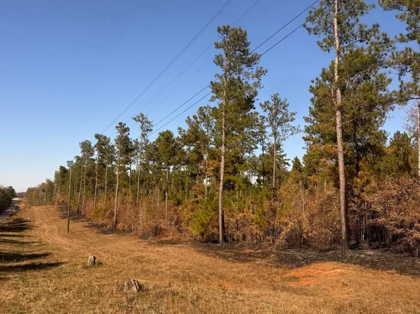 4523 State Highway 18, West Pt, GA 31833