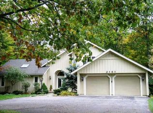 2161 Golfview Ct, Harbor Springs, MI 49740