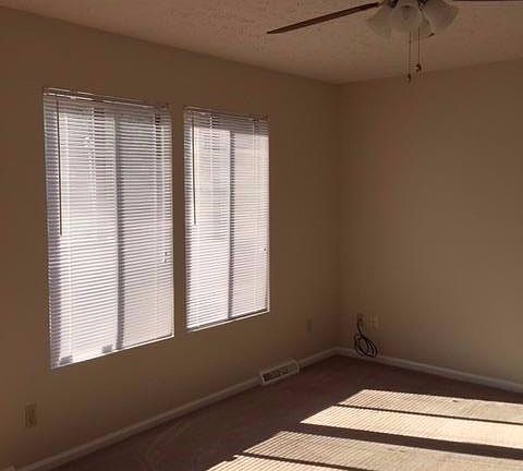 3rd image of 128 Cobblestone Dr