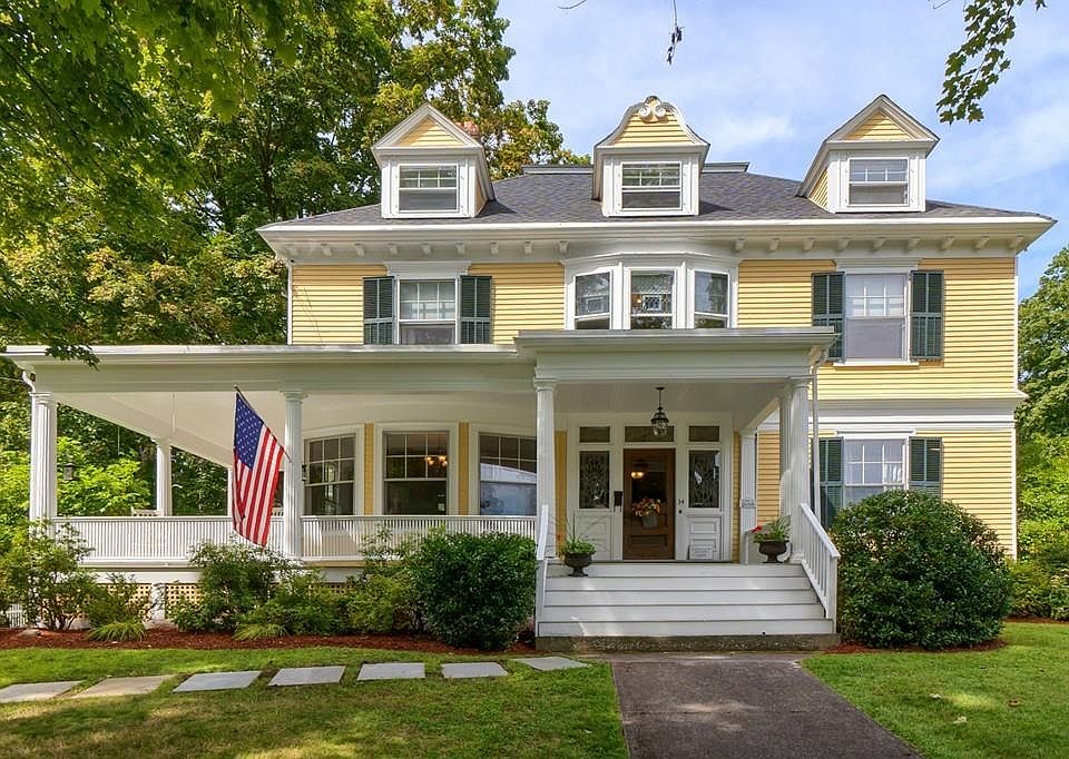 1st image of 34 Hillside Ave