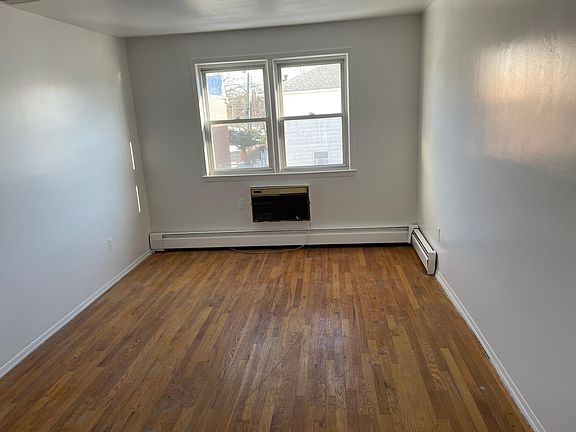 3rd image of 243 Kearney Ave