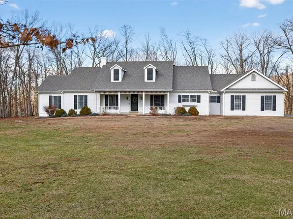 2 Woodridge Dr, Defiance, MO 63341