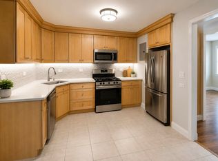 24-25 43rd St #3, Astoria, NY 11103