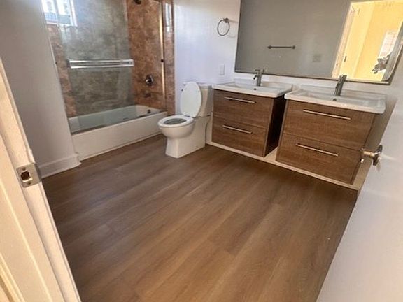 5th image of 319 S Hamel Rd #Uc