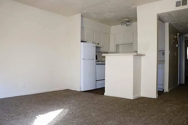 1359 S 4th St — Photo 1