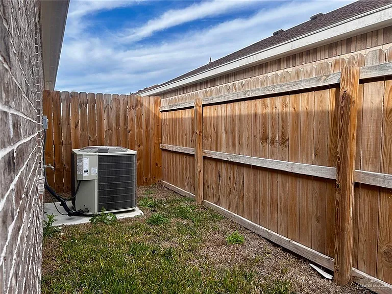 908 W Kohala Ave #1 — Photo 20