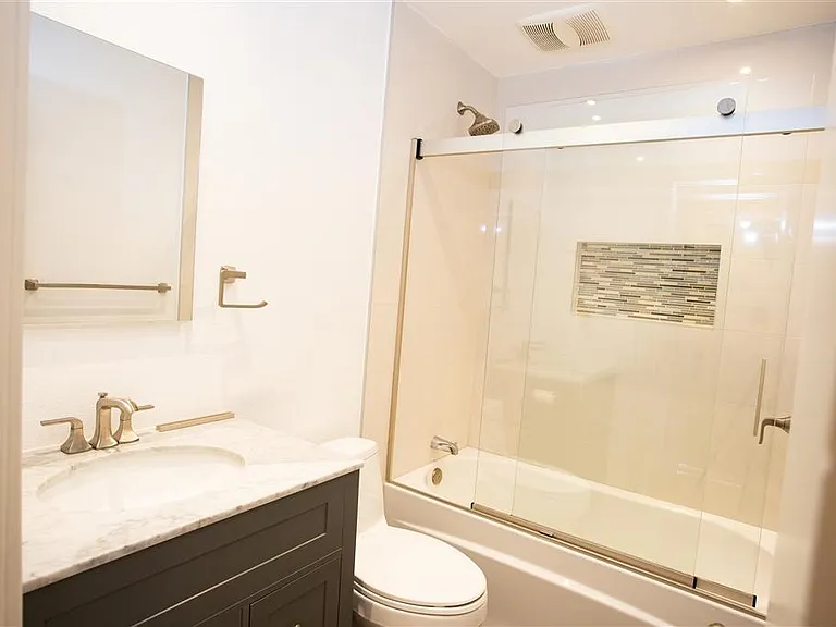 7917 Camino Glorita — Photo 4