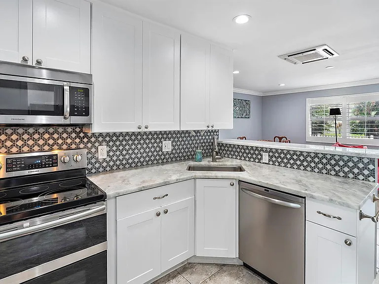 1779 Len Dr — Photo 20