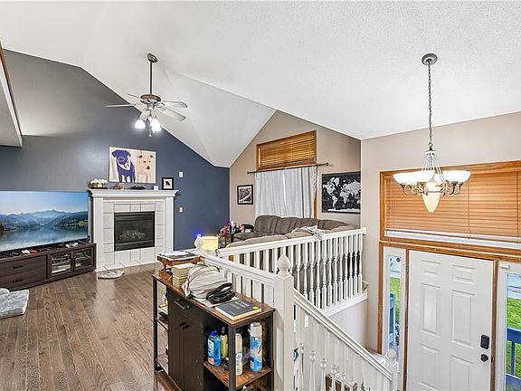 4th image of 203 Broadmoor Dr