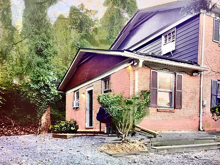 2303 N Berkshire Rd — Photo 3