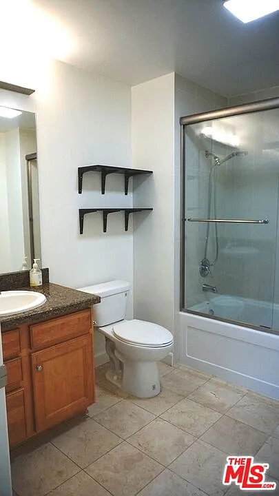 3 bed, 2.0 bath, 1080 sqft, $3,150 — Photo 4