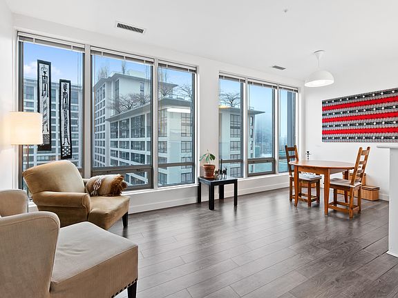 2nd image of 989 Nelson St #1112