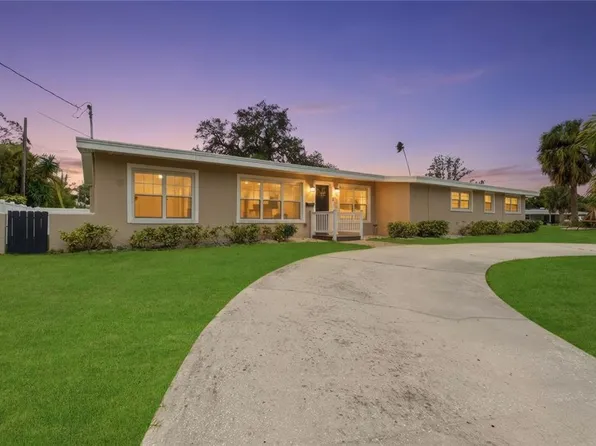 327 Sunny Ln, Belleair, FL 33756