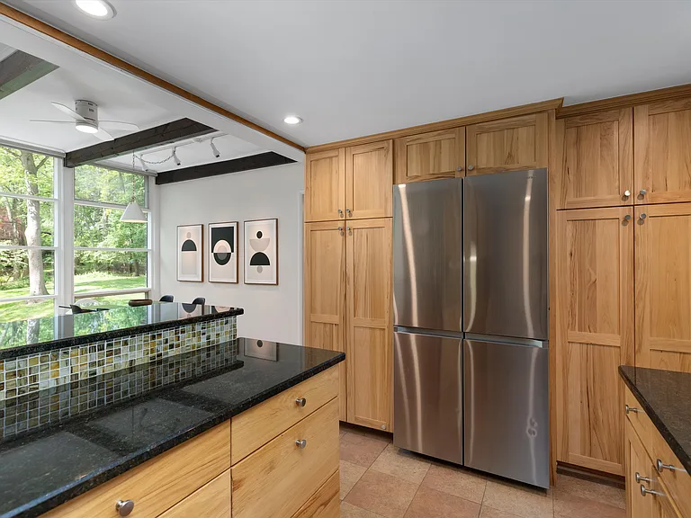 24179 Locust St — Photo 15