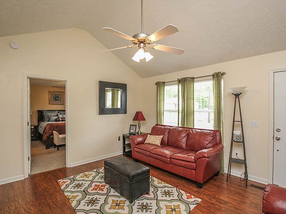 3rd image of 233 Callender Ct