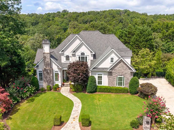 513 Grand Mountain Dr, Chattanooga, TN 37421