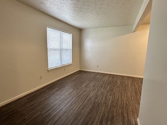 5th image of 2010 E Pembroke Ave APT A