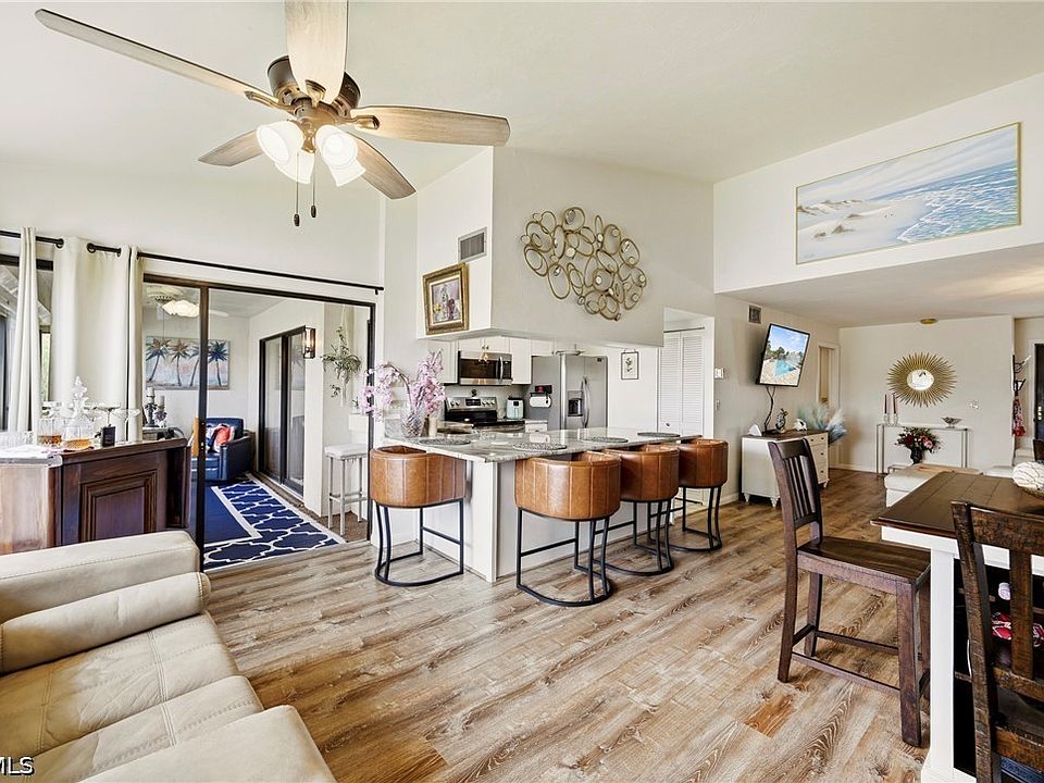 1st image of 5830 Trailwinds Dr APT 824
