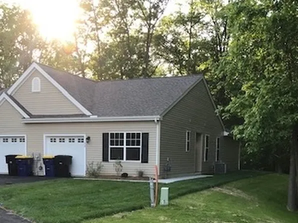 15 Seskinore Ct, Dover, DE 19904