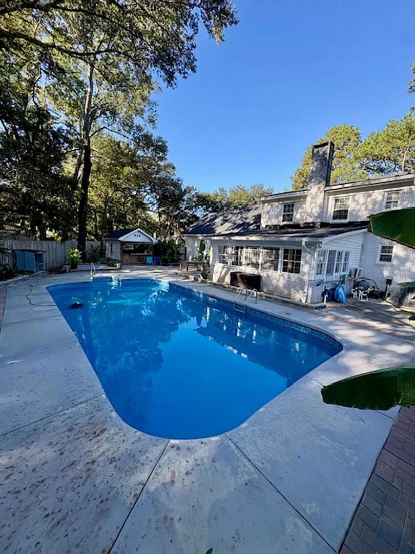 Spacious 6-Bedroom West Ashley Home with Private Pool — Photo 4