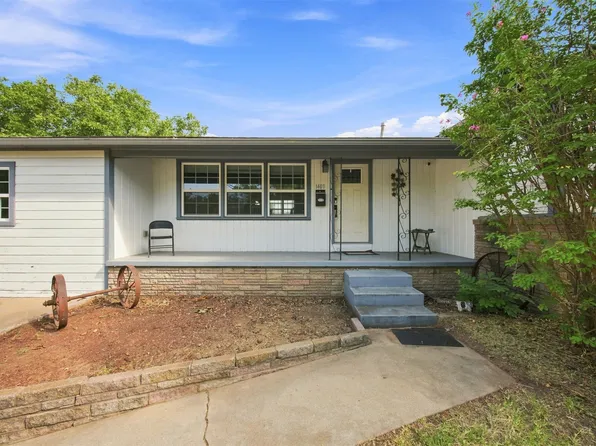 1408 E Cherry St, Cushing, OK 74023