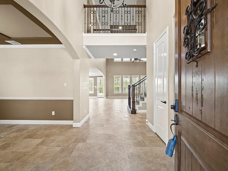 28223 Red Shady Oaks Dr — Photo 2