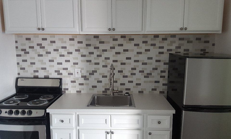 1st image of 1040 E Fairmount Ave APT 06