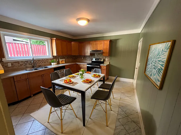 Kitchen Virtual Staging