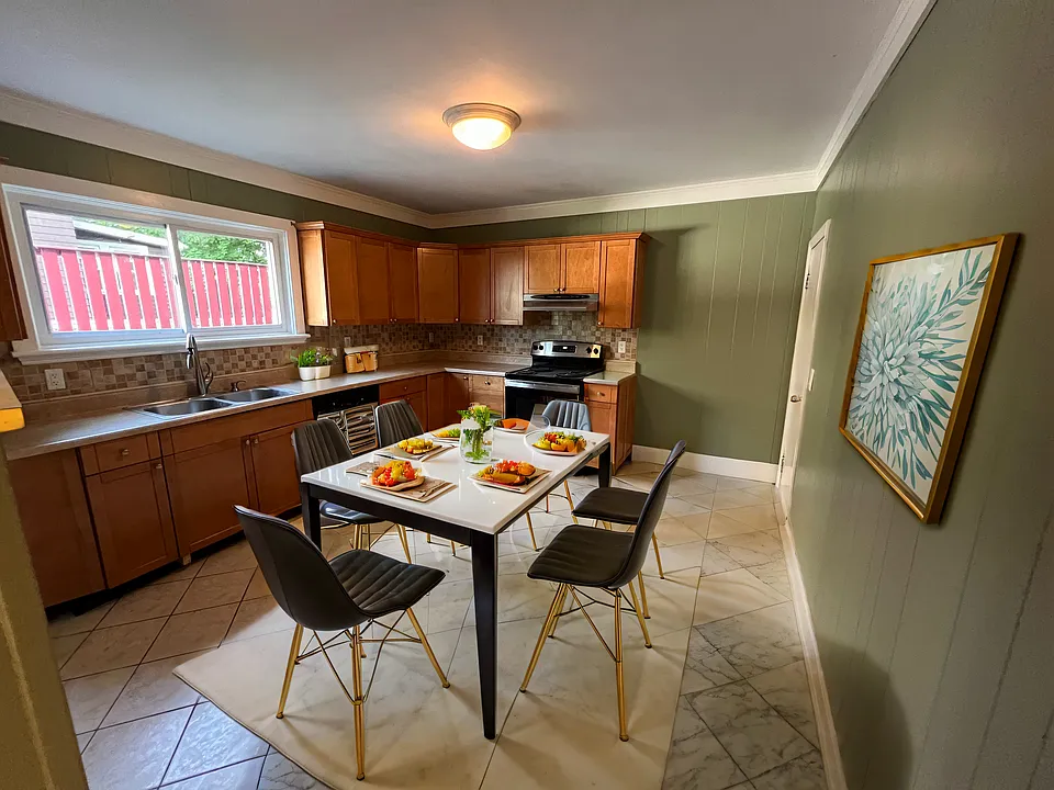Kitchen Virtual Staging