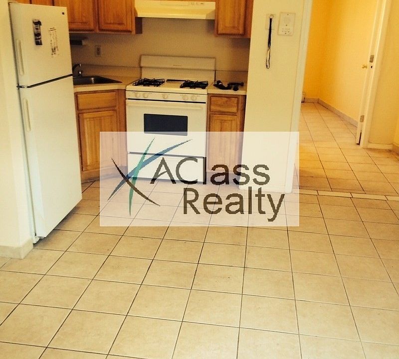 1st image of 4017 23rd St