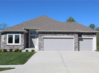 9322 N Ditzler Ave, Kansas City, MO 64157