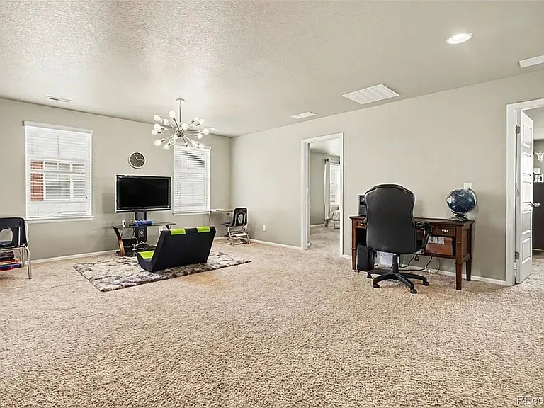 8835 Foxfire St — Photo 21