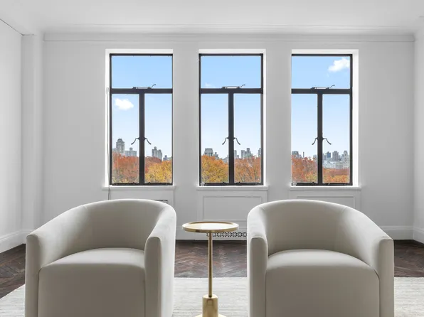 211 Central Park West image 4 of 13