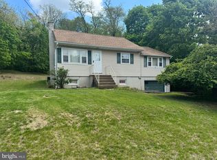 1045 Shoemakersville Rd, Shoemakersville, PA 19555