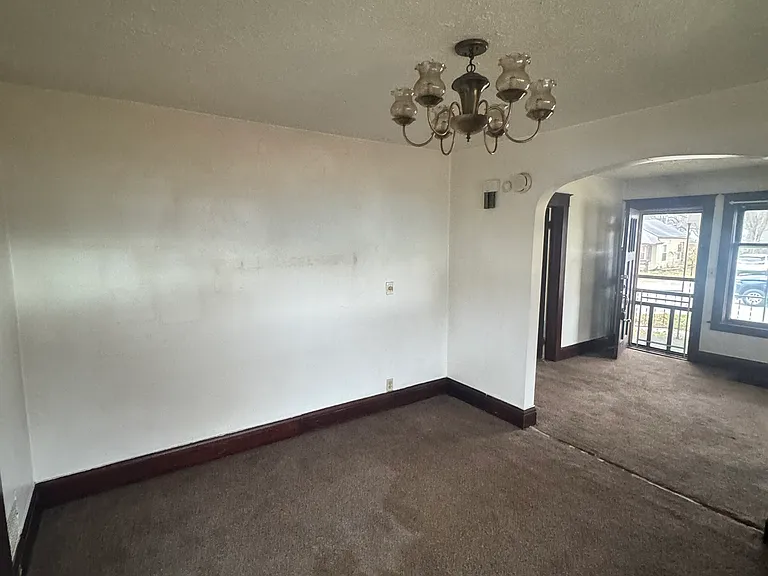 2236 King St — Photo 10