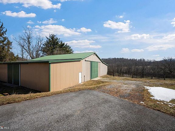 3rd image of 1485 Bachmans Valley Rd