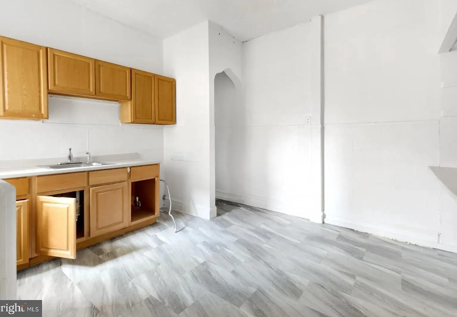 3 bed, 1200 sqft, $1,950 — Photo 4