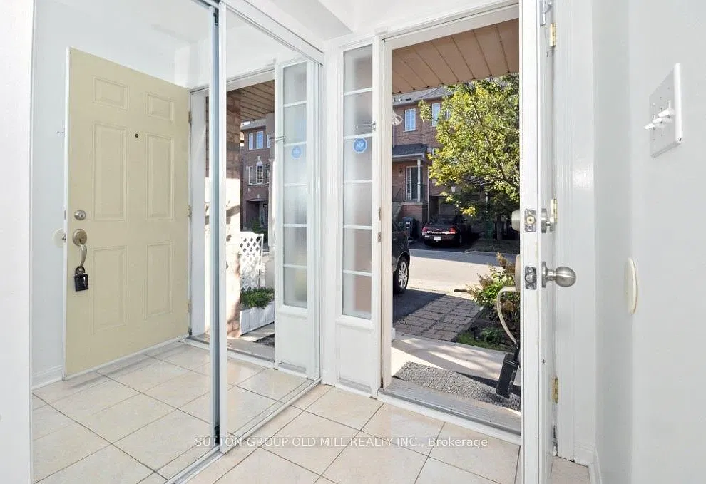 4 bed, $3,200 — Photo 3