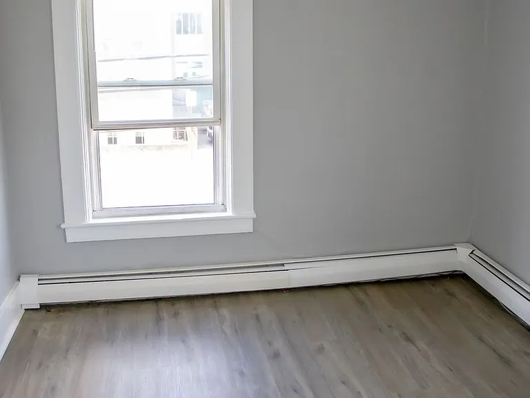 491 Maple St — Photo 13