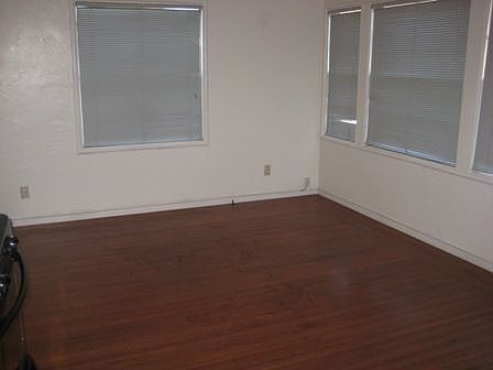 2nd image of 5200 Esmond Ave