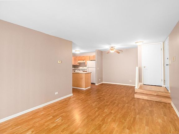 2nd image of 1573 Raymond Dr APT 101